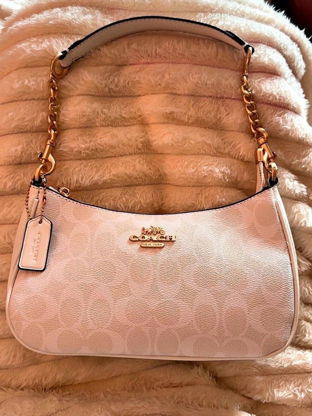 Coach Teri White Shoulder Bag🤍